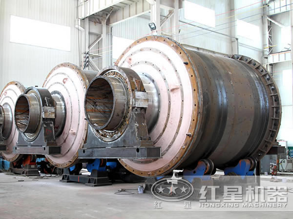 球磨機(jī)生產(chǎn)車(chē)間 球磨機(jī)生產(chǎn)車(chē)間