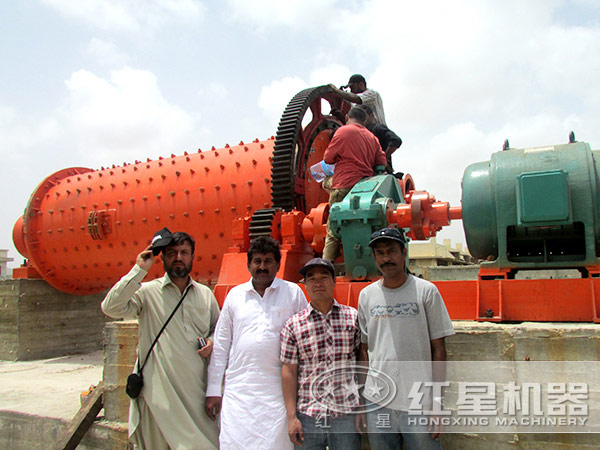 備受用戶(hù)喜愛(ài)的球磨機(jī) 備受用戶(hù)喜愛(ài)的球磨機(jī)