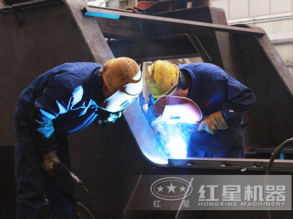 制砂機(jī)生產(chǎn)車(chē)間 制砂機(jī)生產(chǎn)車(chē)間