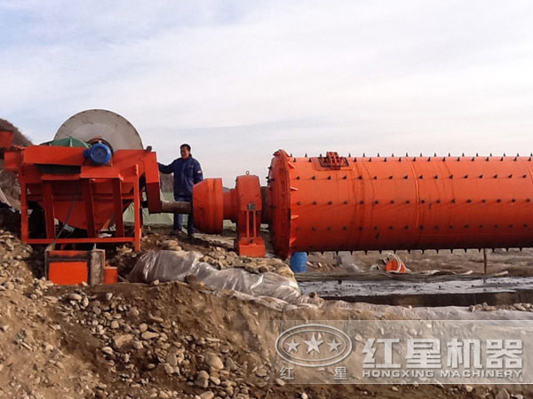 球磨機(jī)現(xiàn)場 球磨機(jī)現(xiàn)場