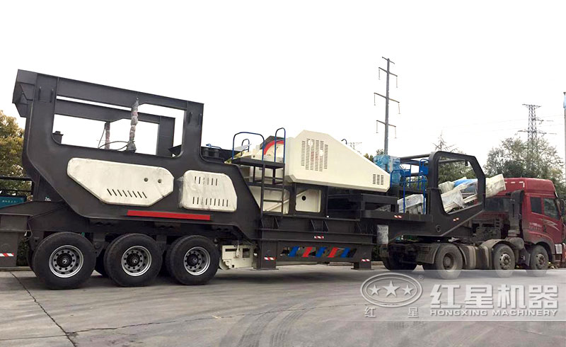 半掛車牽引移動(dòng)轉(zhuǎn)場(chǎng) 半掛車牽引移動(dòng)轉(zhuǎn)場(chǎng)