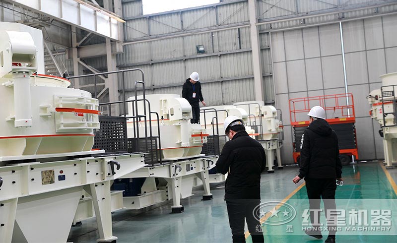 用戶來(lái)廠實(shí)地考察制砂機(jī)設(shè)備 用戶來(lái)廠實(shí)地考察制砂機(jī)設(shè)備