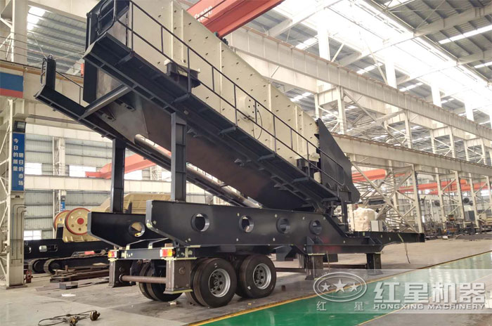 可移動振動篩沙機(jī)，半掛車車頭牽引隨時隨地流動作業(yè)