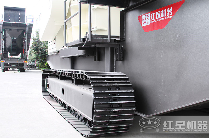 履帶細(xì)節(jié)實(shí)拍 履帶細(xì)節(jié)實(shí)拍