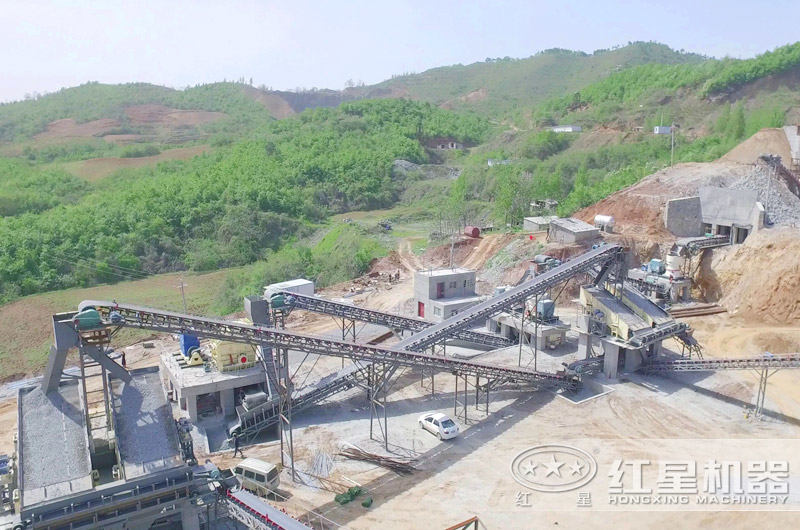 機(jī)制砂生產(chǎn)線現(xiàn)場(chǎng)實(shí)拍 機(jī)制砂生產(chǎn)線現(xiàn)場(chǎng)實(shí)拍