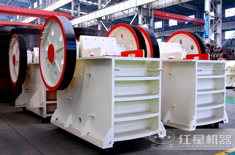 20萬方青石能打出多少石頭？有省錢的石頭破碎設(shè)備配置方案推薦嗎？