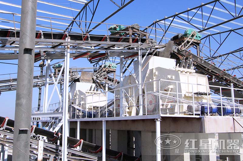 反擊式破石機工作現(xiàn)場 反擊式破石機工作現(xiàn)場