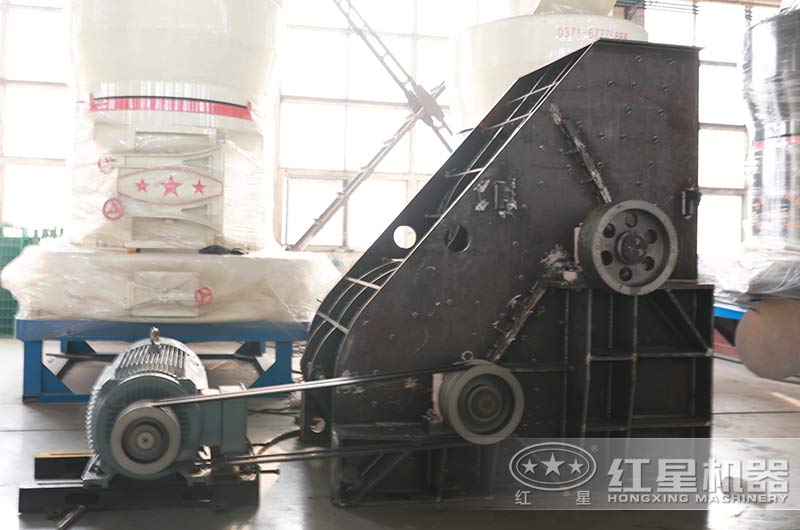 破碎赤泥可以用雙級(jí)破碎機(jī)嗎？有沒有時(shí)產(chǎn)35t的雙級(jí)破碎機(jī)