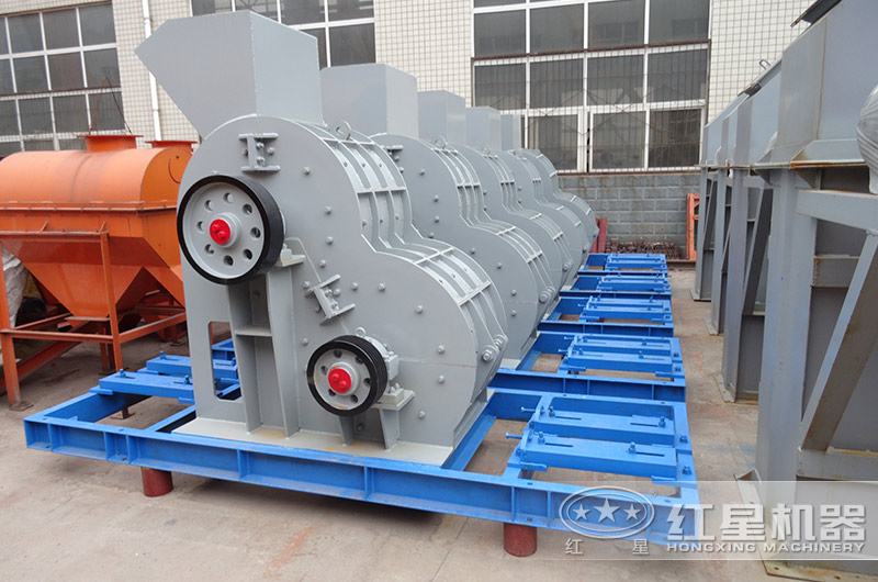 雙級(jí)粉碎機(jī)外觀實(shí)景 雙級(jí)粉碎機(jī)外觀實(shí)景