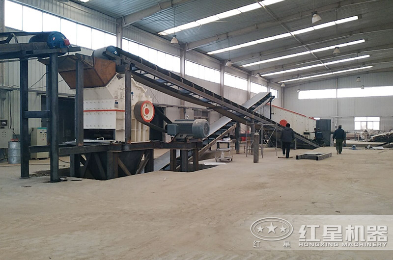 細碎機室內生產現(xiàn)場搭建中 細碎機室內生產現(xiàn)場搭建中