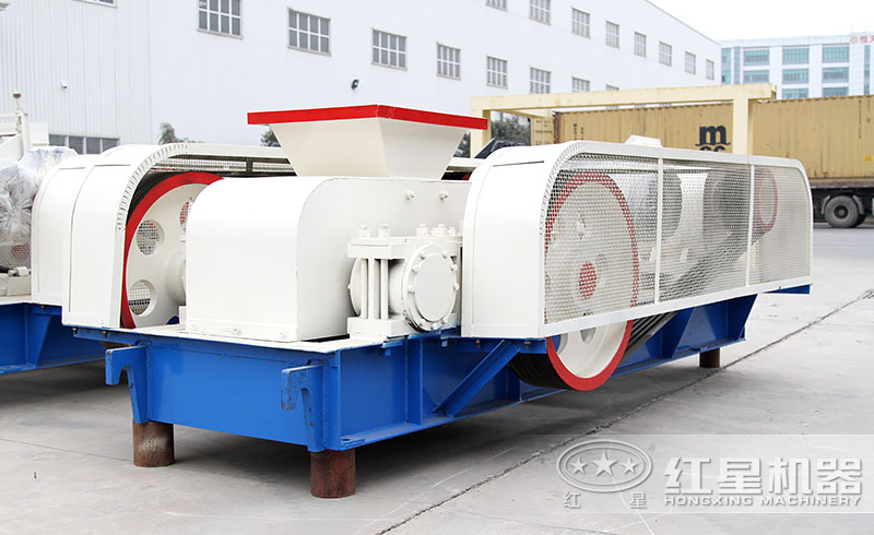 輥式碎石機(jī) 輥式碎石機(jī)