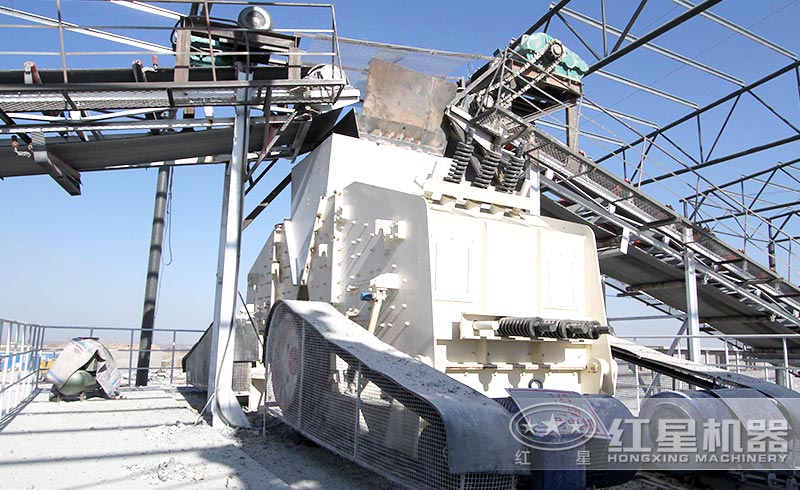 反擊式碎石機(jī) 反擊式碎石機(jī)