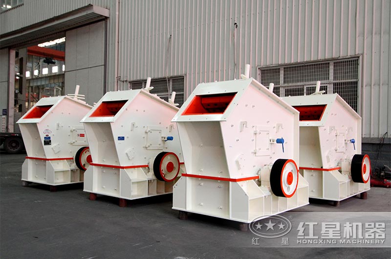 時(shí)產(chǎn)100噸反擊破制砂機(jī) 時(shí)產(chǎn)100噸反擊破制砂機(jī)