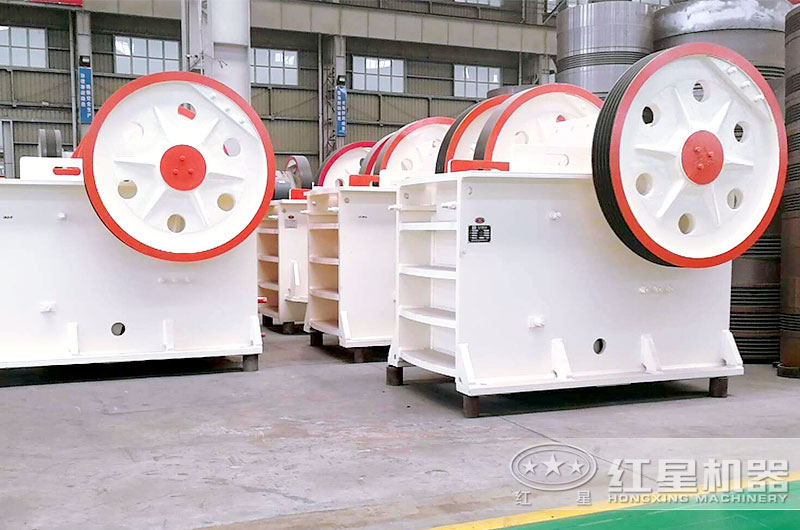 PEX系列細(xì)鄂破車間實(shí)拍圖 PEX系列細(xì)鄂破車間實(shí)拍圖