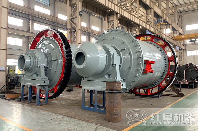小型球磨機車間實拍，型號齊全