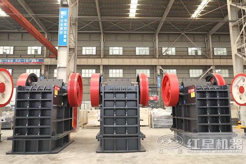 鄂破型號多，車間展示，1518鄂破需求高