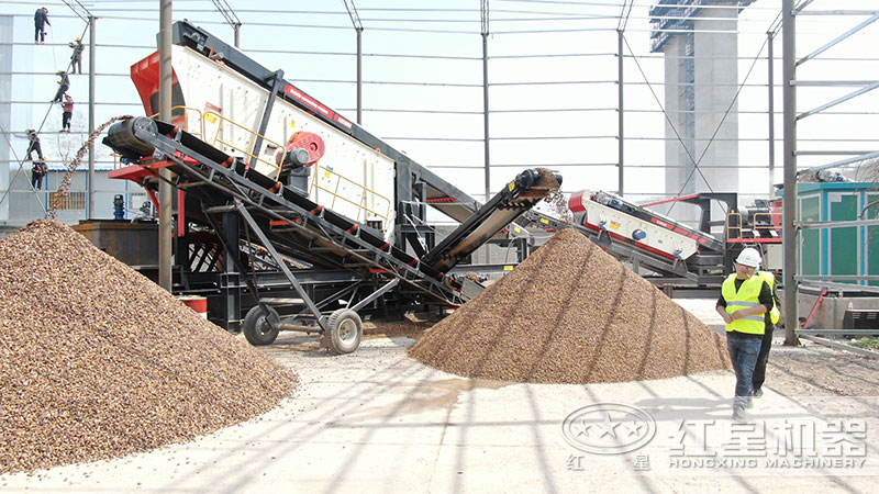 移動(dòng)制砂生產(chǎn)線(xiàn) 移動(dòng)制砂生產(chǎn)線(xiàn)