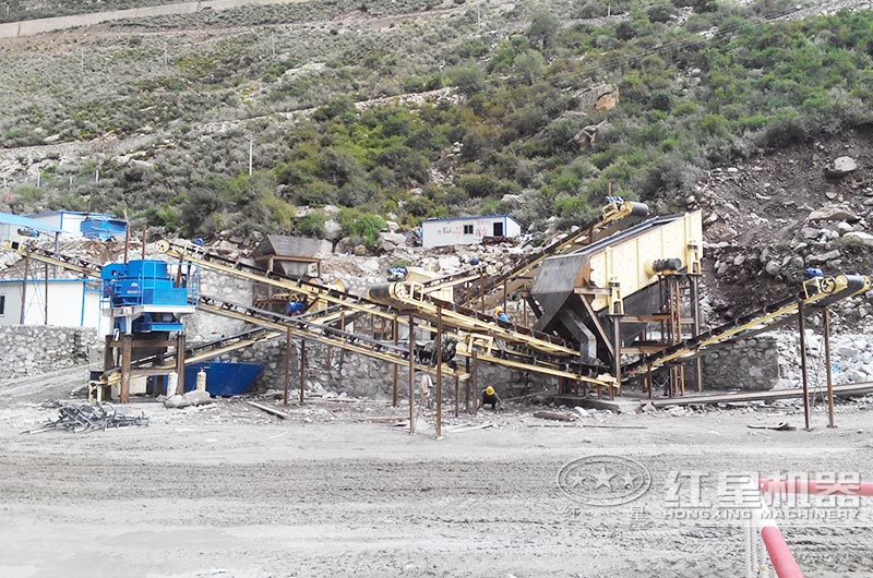 制砂生產(chǎn)線現(xiàn)場 制砂生產(chǎn)線現(xiàn)場